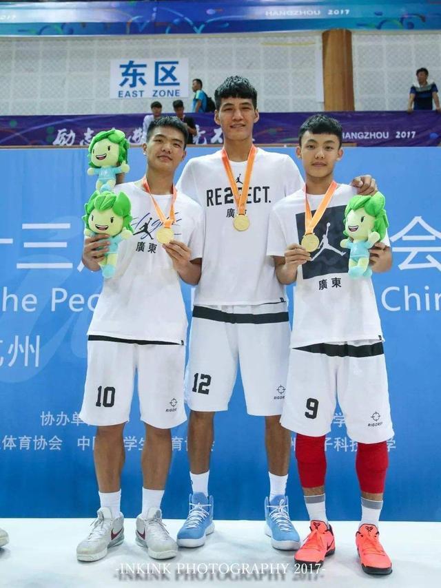 CBA选秀状元王岚嵚,身高背后的篮球之路 CBA选秀状元王岚嵚,身高背后的篮球之路